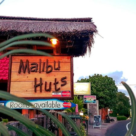 Malibu Huts Hotel Semaya Exterior foto