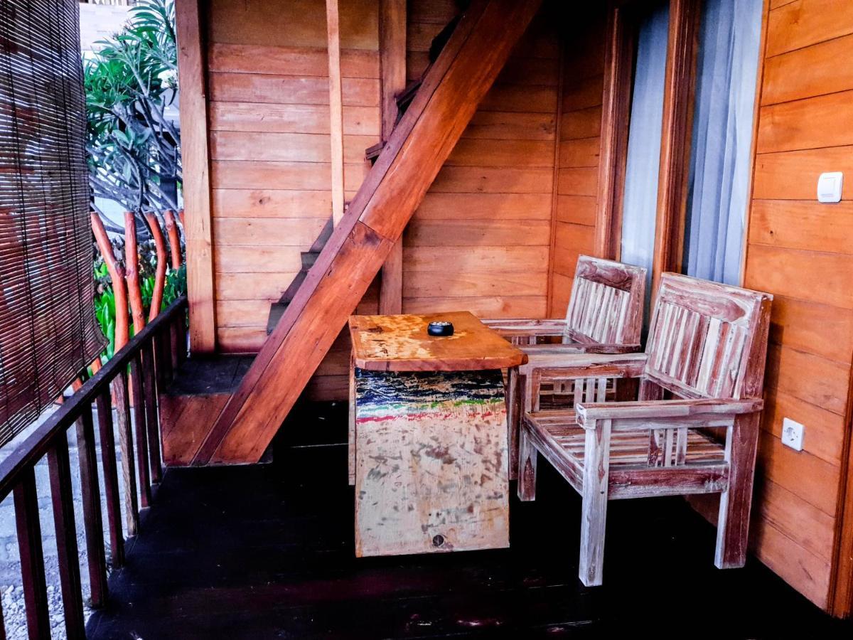 Malibu Huts Hotel Semaya Exterior foto