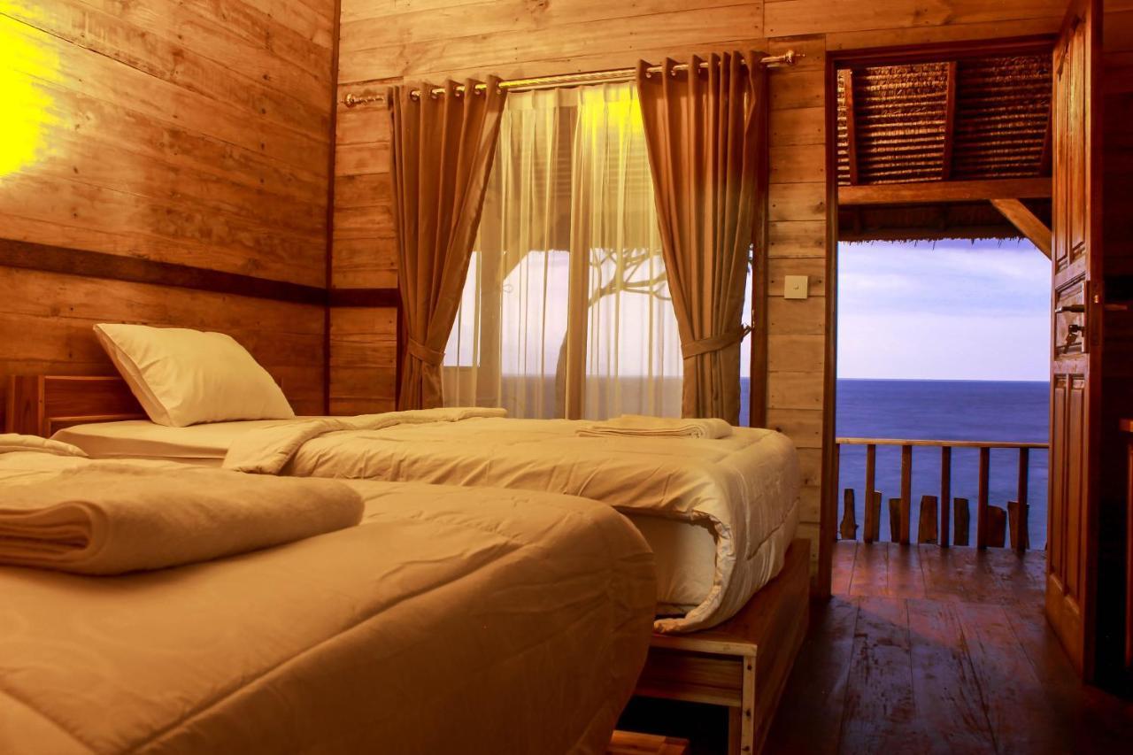 Malibu Huts Hotel Semaya Exterior foto