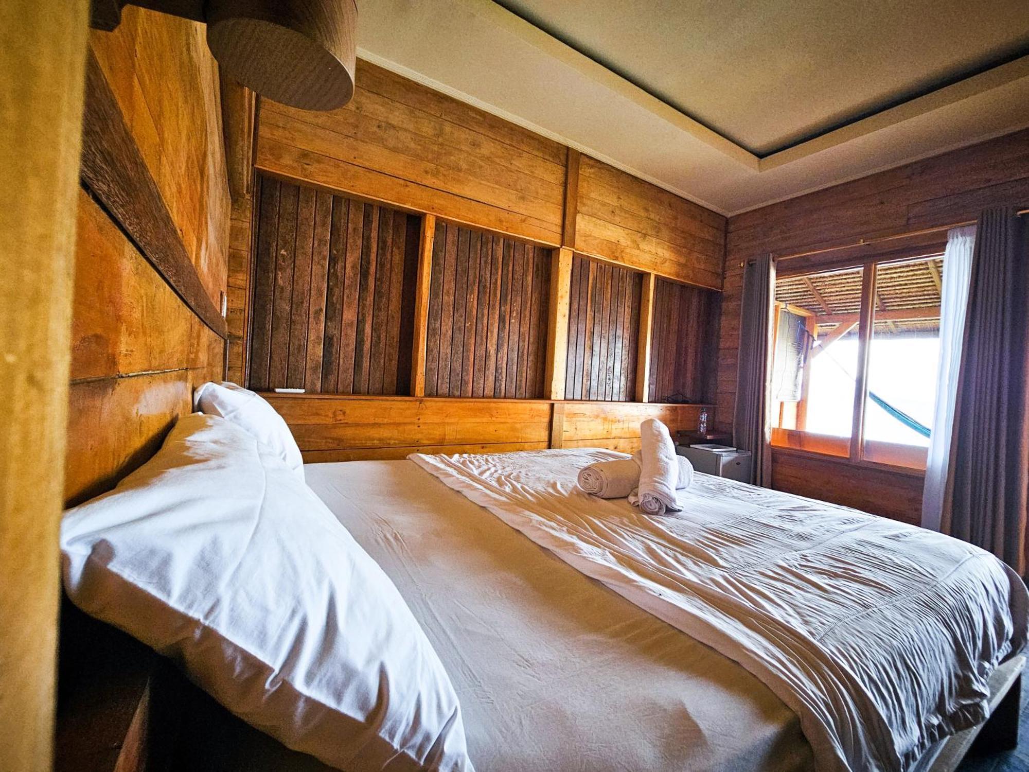 Malibu Huts Hotel Semaya Exterior foto